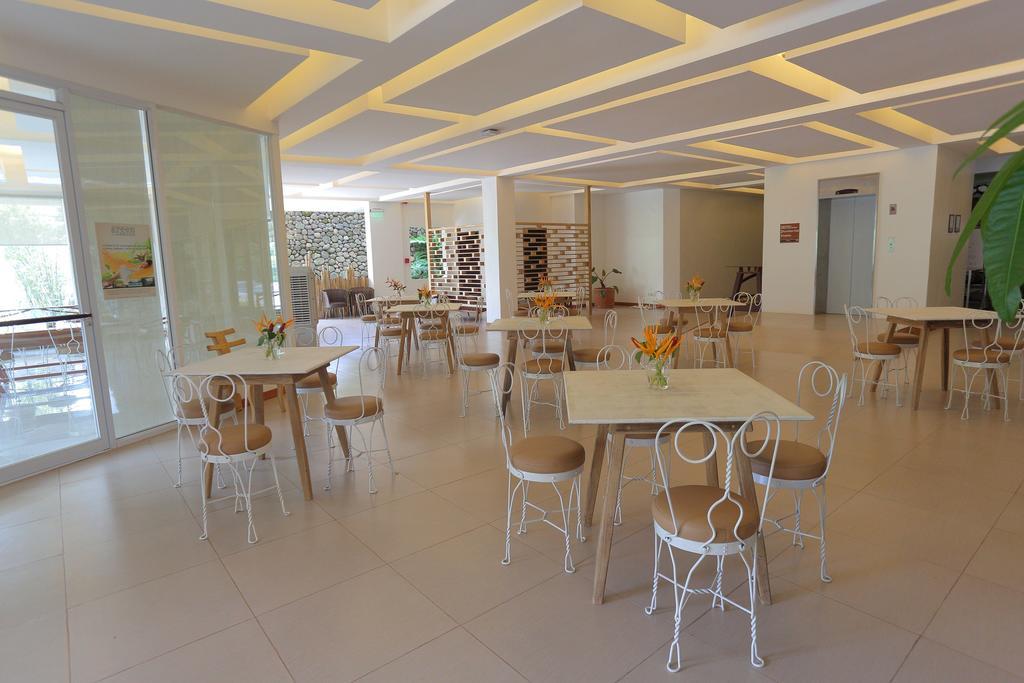 Green Canyon Leisure Farms Clark Field 外观 照片