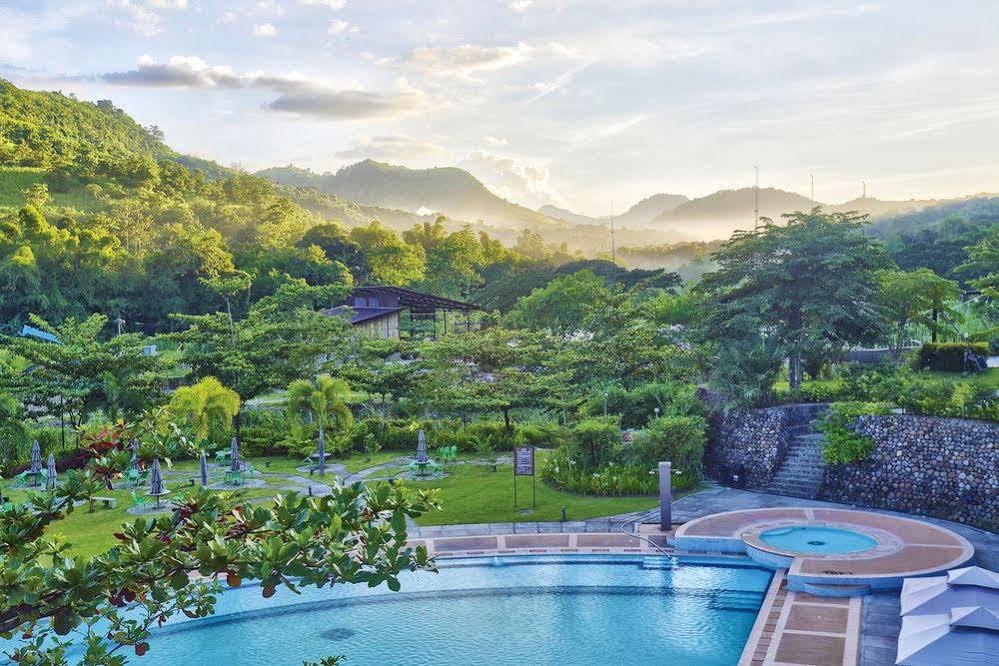 Green Canyon Leisure Farms Clark Field 外观 照片
