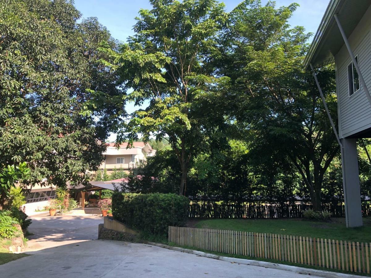 Green Canyon Leisure Farms Clark Field 外观 照片