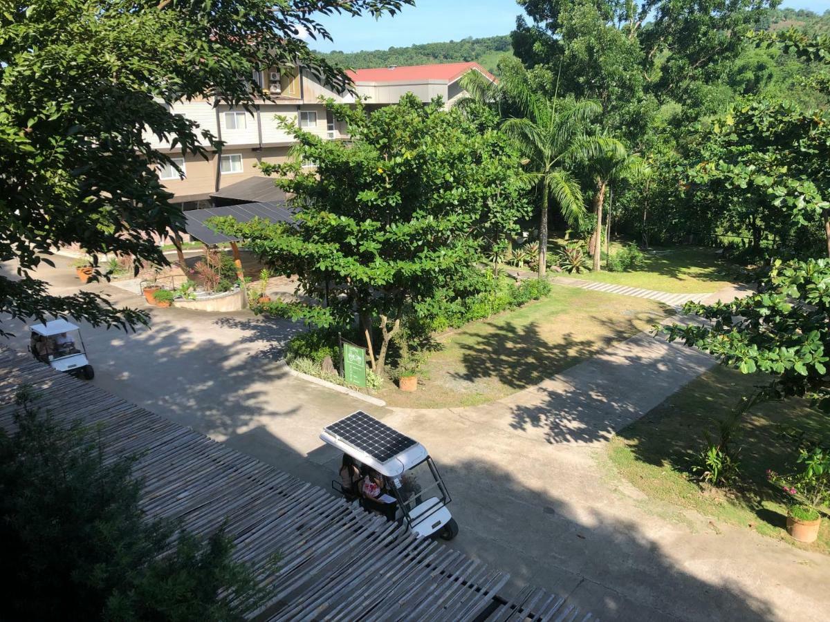 Green Canyon Leisure Farms Clark Field 外观 照片