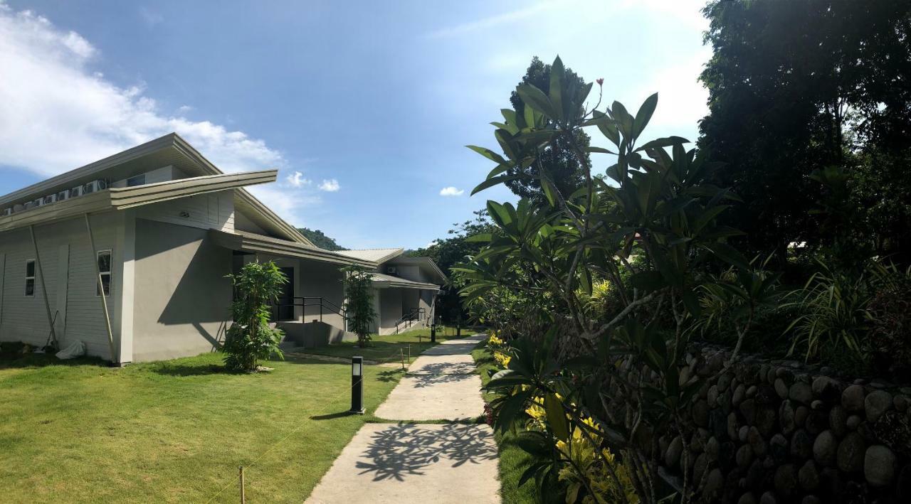 Green Canyon Leisure Farms Clark Field 外观 照片